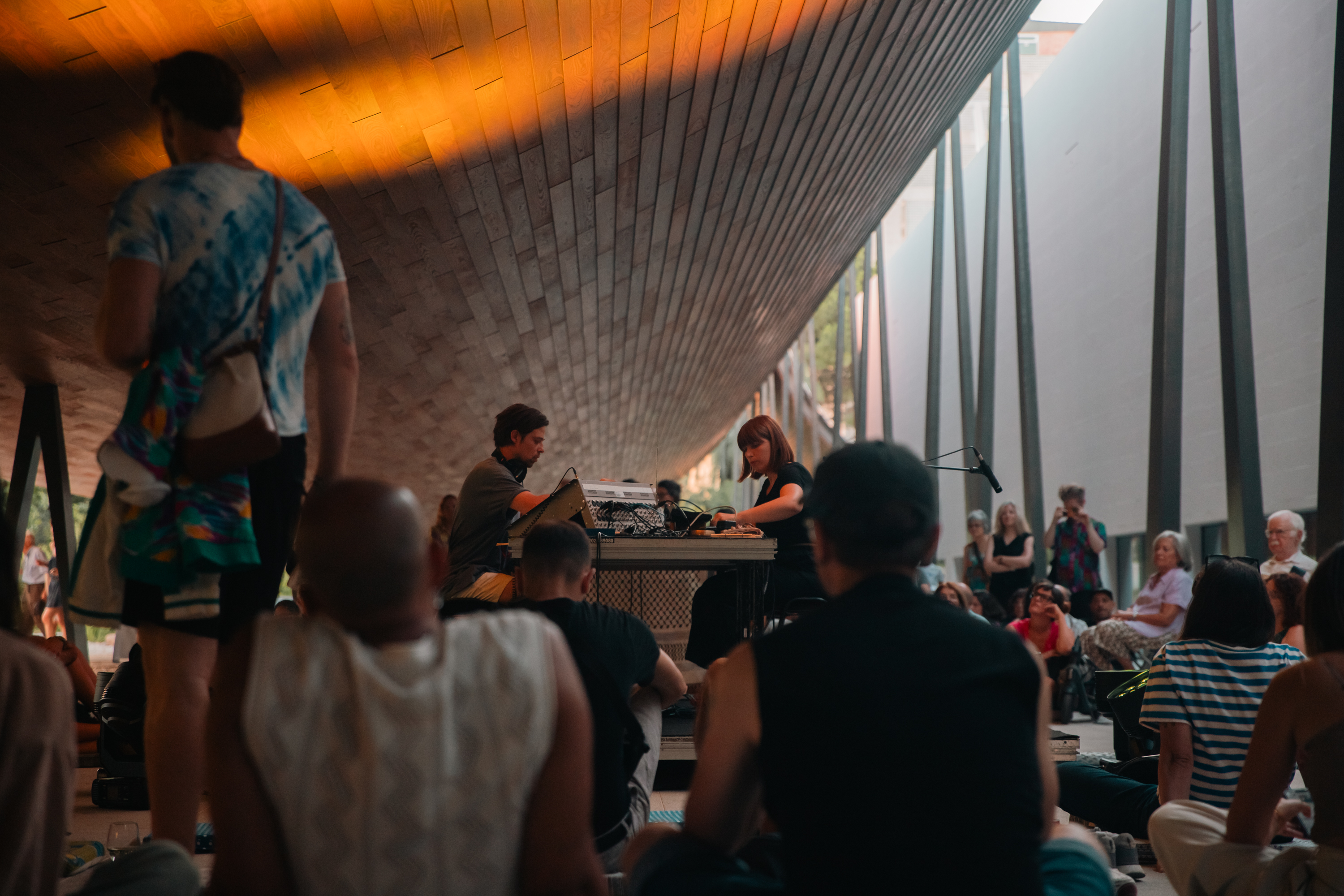 ▴ Radio Bugio by Bernardo Gaeiras and Diana Policarpo Performance at Pontos de Encontro event, CAM Gulbenkian, Lisbon 2025 © Joana Correia.